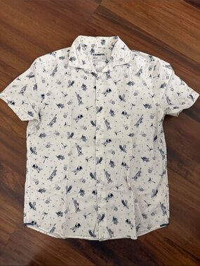 Express White Short-Sleeve Button-Down Shirt with Navy Motif